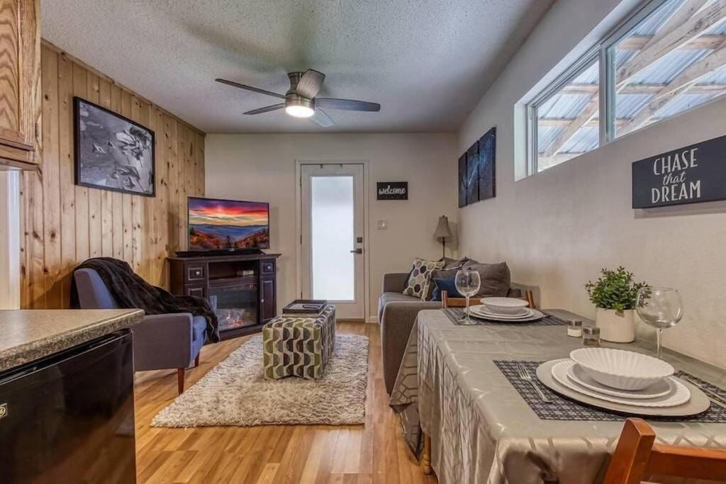 Moonlight Cottage - Your Romantic & Scenic Escape Sevierville Extérieur photo