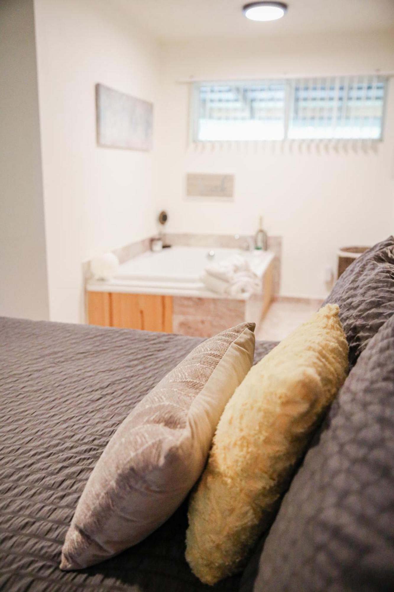 Moonlight Cottage - Your Romantic & Scenic Escape Sevierville Extérieur photo